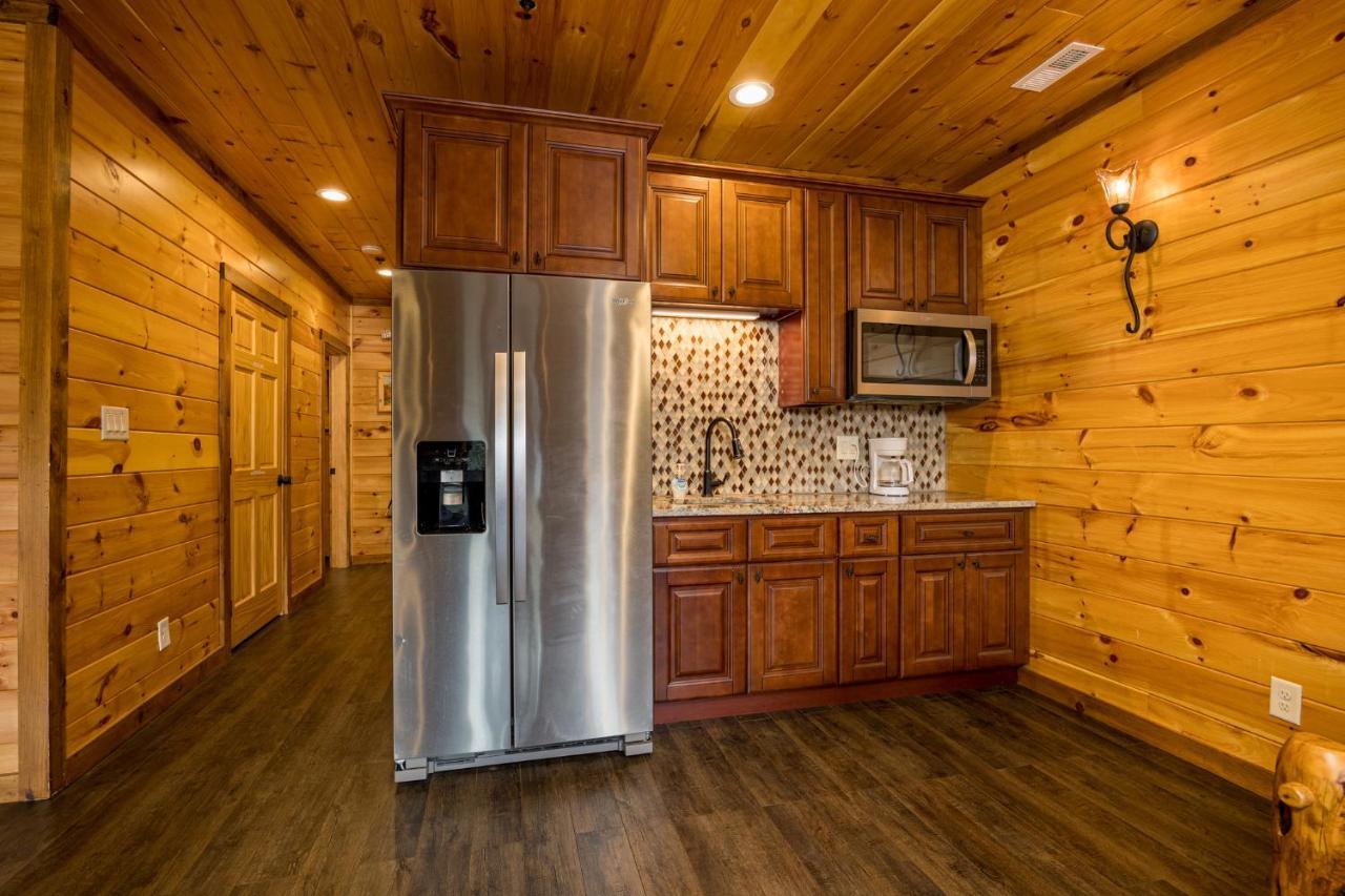 Ridge View Lodge Nature And Mountain View - Hot Tub - Firepit - Yard - Games Gatlinburg Εξωτερικό φωτογραφία