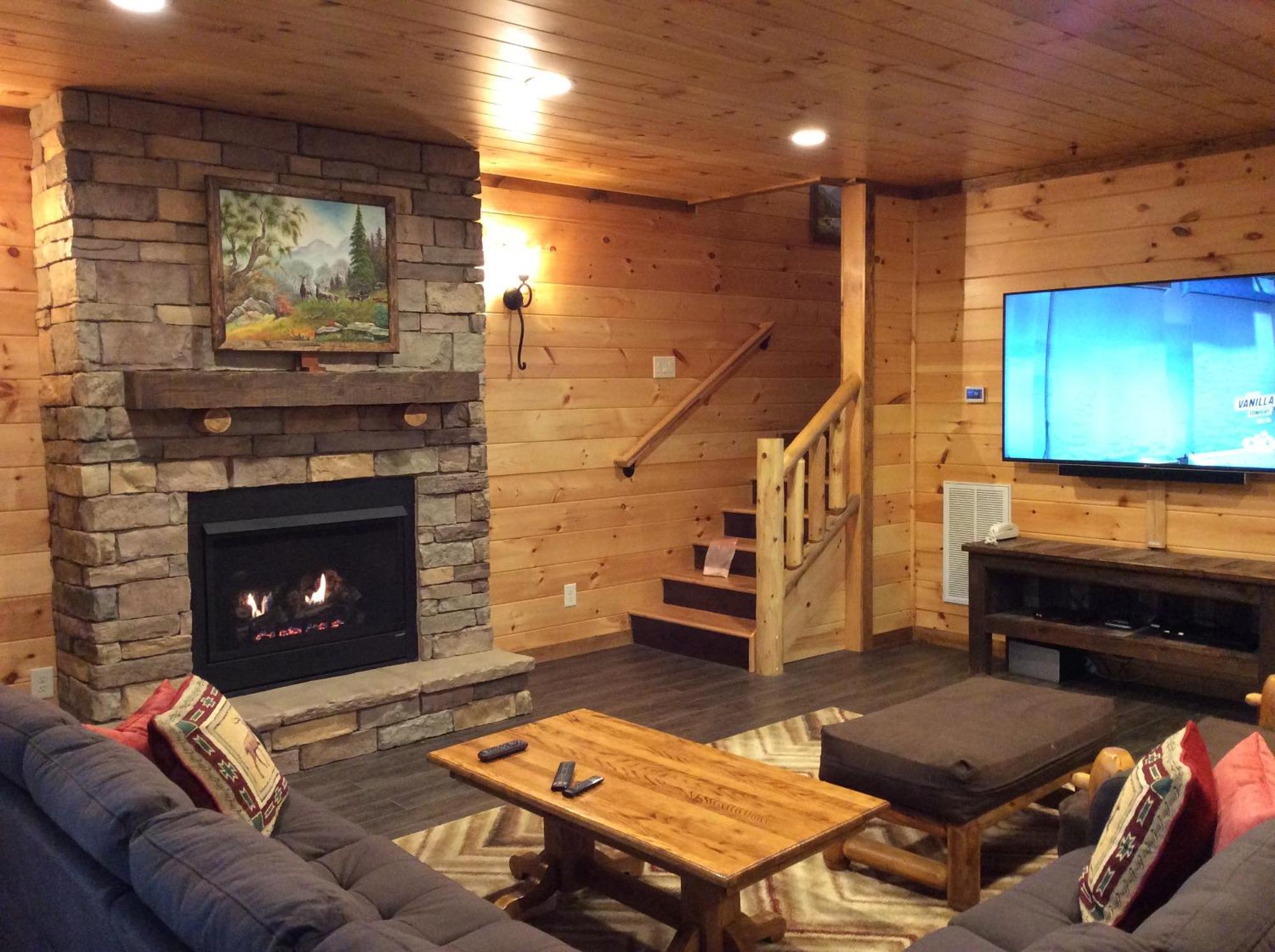 Ridge View Lodge Nature And Mountain View - Hot Tub - Firepit - Yard - Games Gatlinburg Εξωτερικό φωτογραφία
