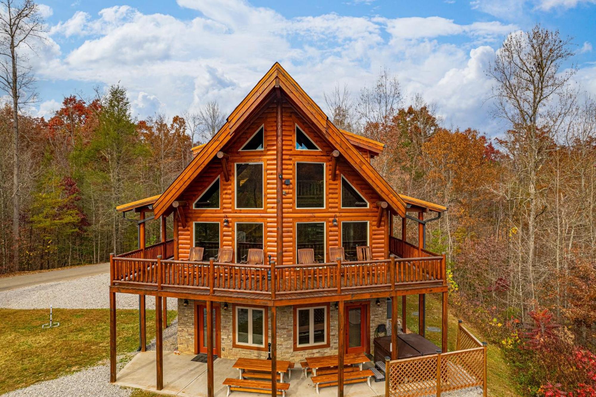Ridge View Lodge Nature And Mountain View - Hot Tub - Firepit - Yard - Games Gatlinburg Δωμάτιο φωτογραφία