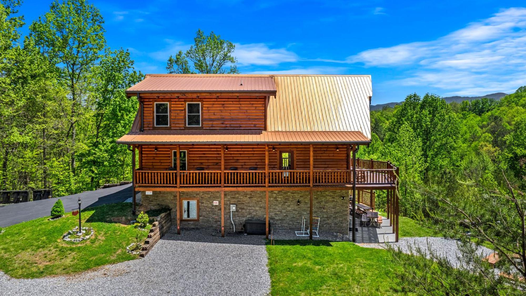 Ridge View Lodge Nature And Mountain View - Hot Tub - Firepit - Yard - Games Gatlinburg Εξωτερικό φωτογραφία