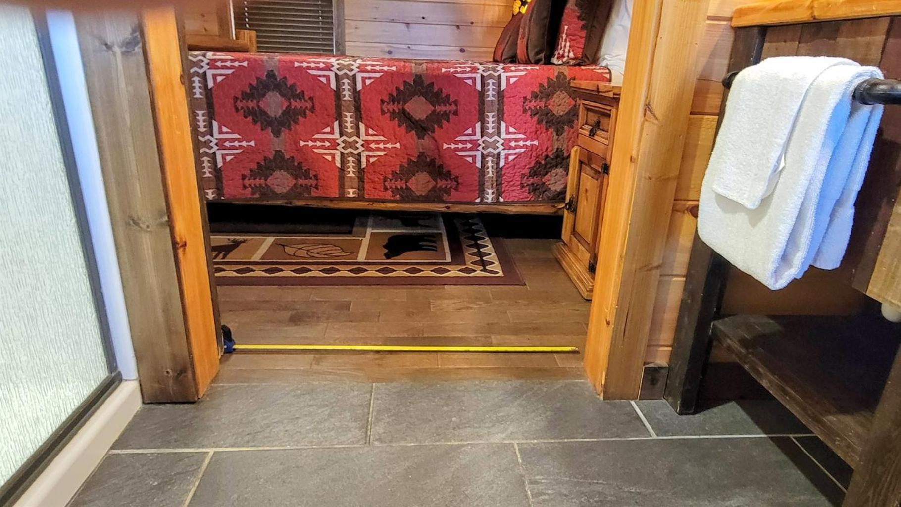 Ridge View Lodge Nature And Mountain View - Hot Tub - Firepit - Yard - Games Gatlinburg Εξωτερικό φωτογραφία