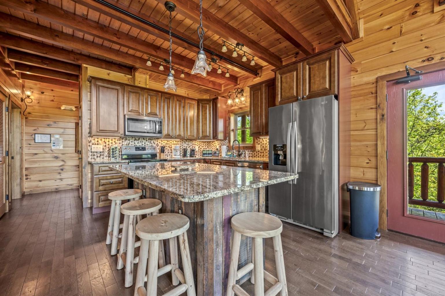 Ridge View Lodge Nature And Mountain View - Hot Tub - Firepit - Yard - Games Gatlinburg Εξωτερικό φωτογραφία