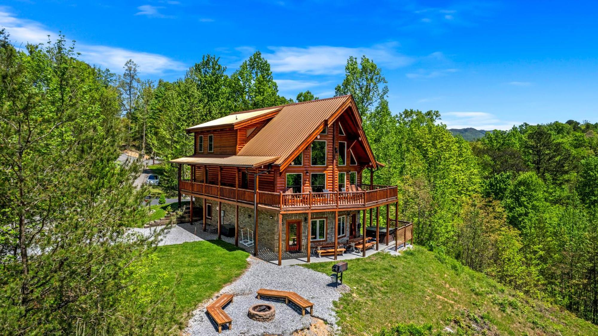 Ridge View Lodge Nature And Mountain View - Hot Tub - Firepit - Yard - Games Gatlinburg Εξωτερικό φωτογραφία